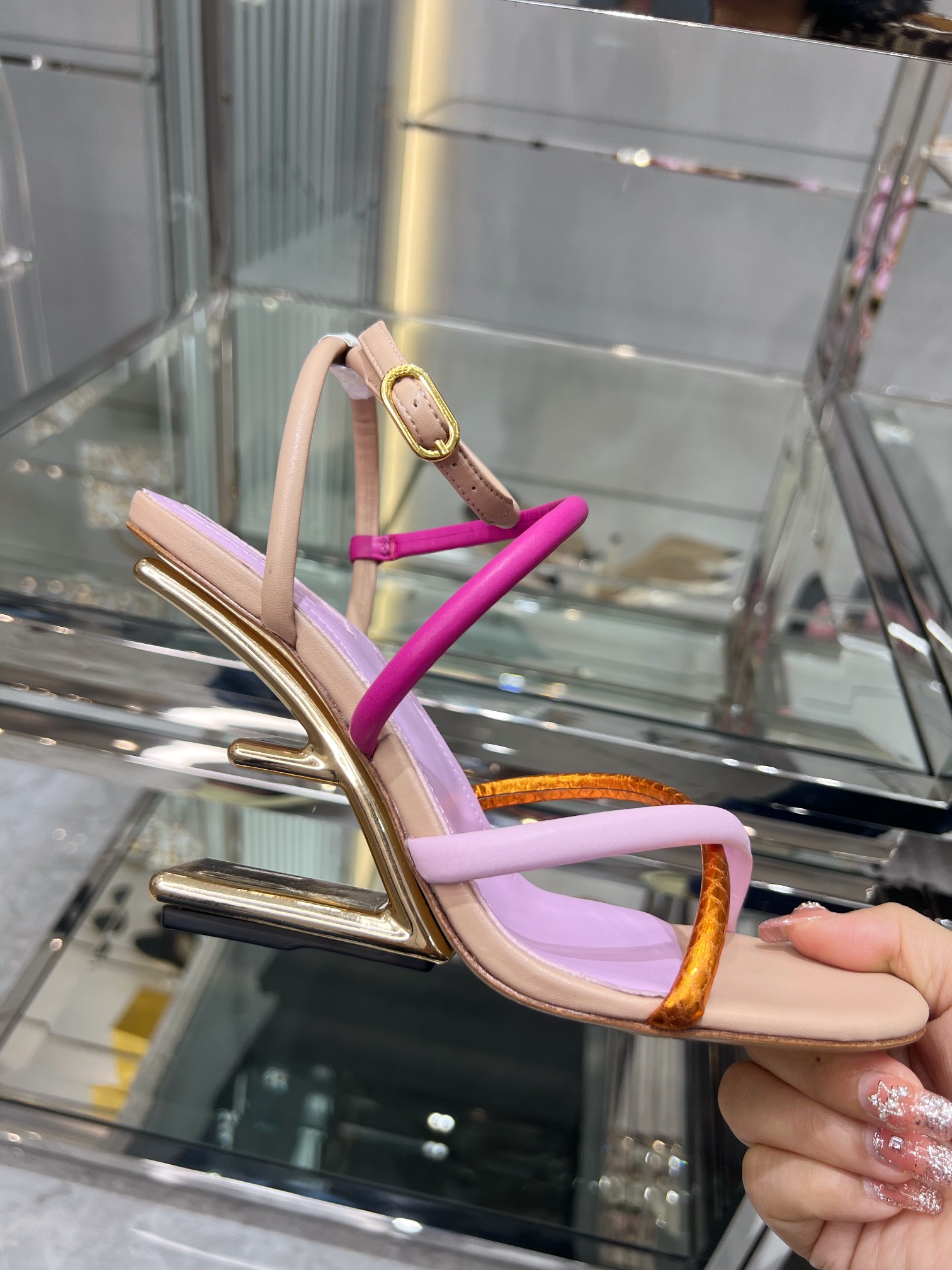 Women F*endi Top Quality Sandals