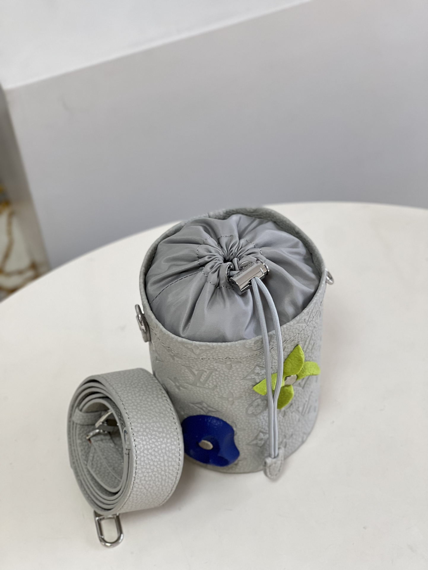 L*ouis V*uitton Top Bag 12.5*17*12.5CM