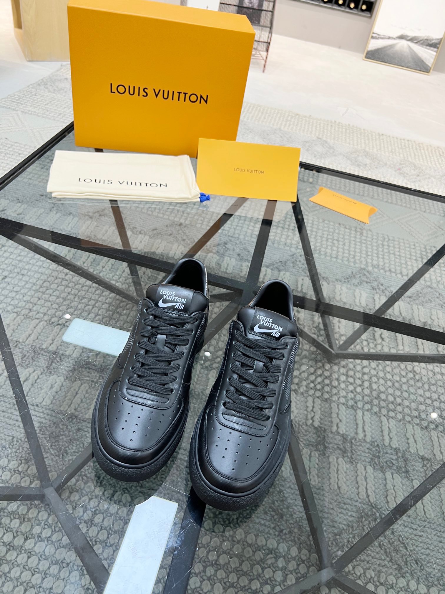 Men L*ouis V*uitton Top Sneaker