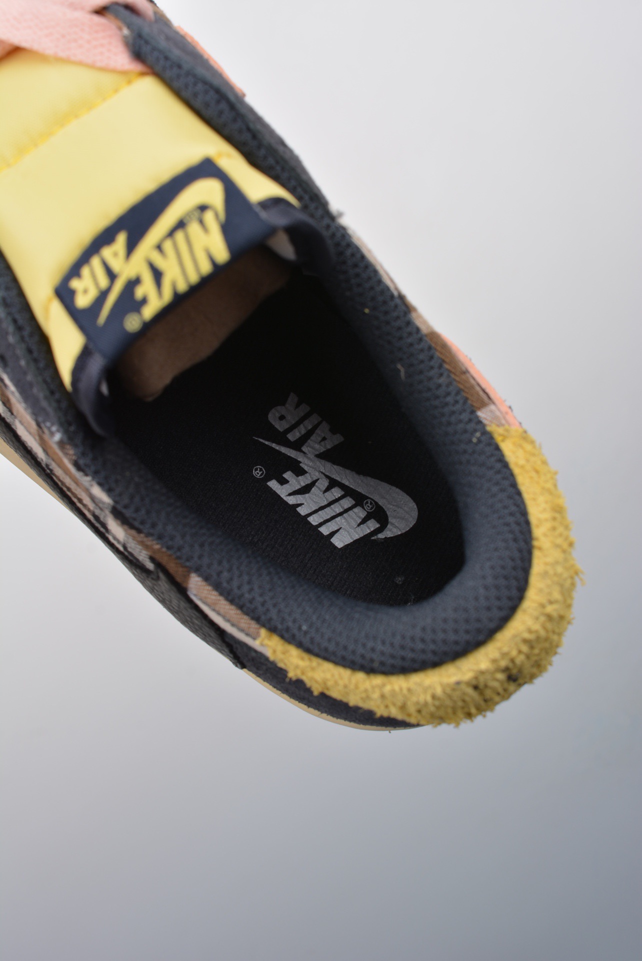 Travis Scott x Air Jordan 1 Low Reverse Mocha