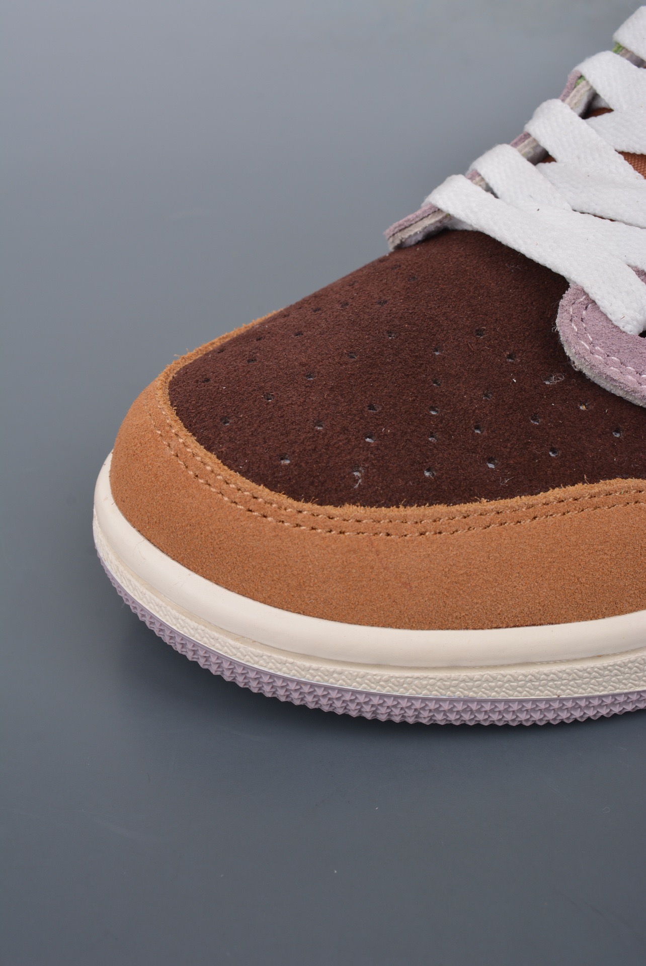 Travis Scott x Air Jordan 1 Low Reverse Mocha