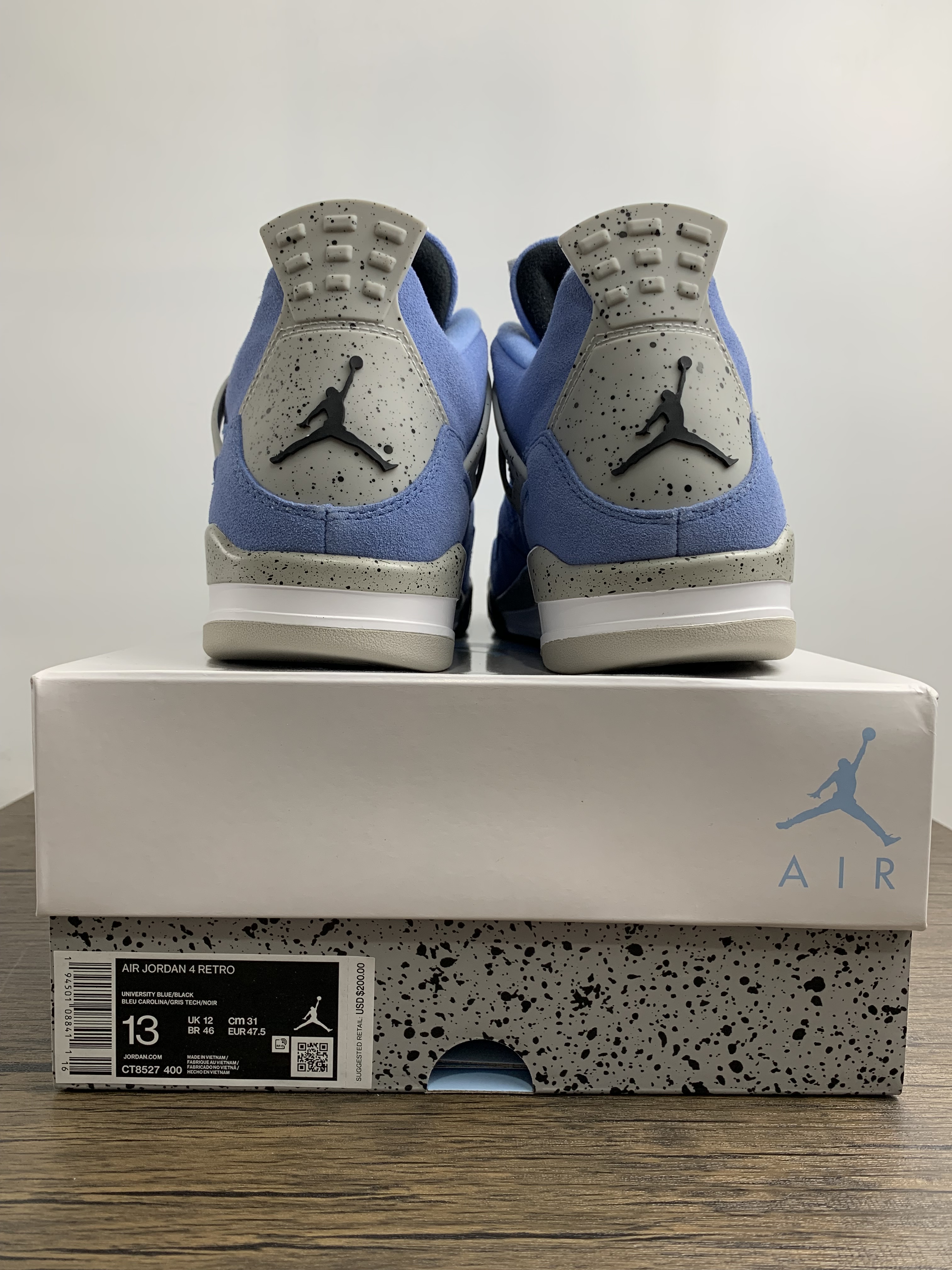 Air Jordan 4 Retro “University Blue”