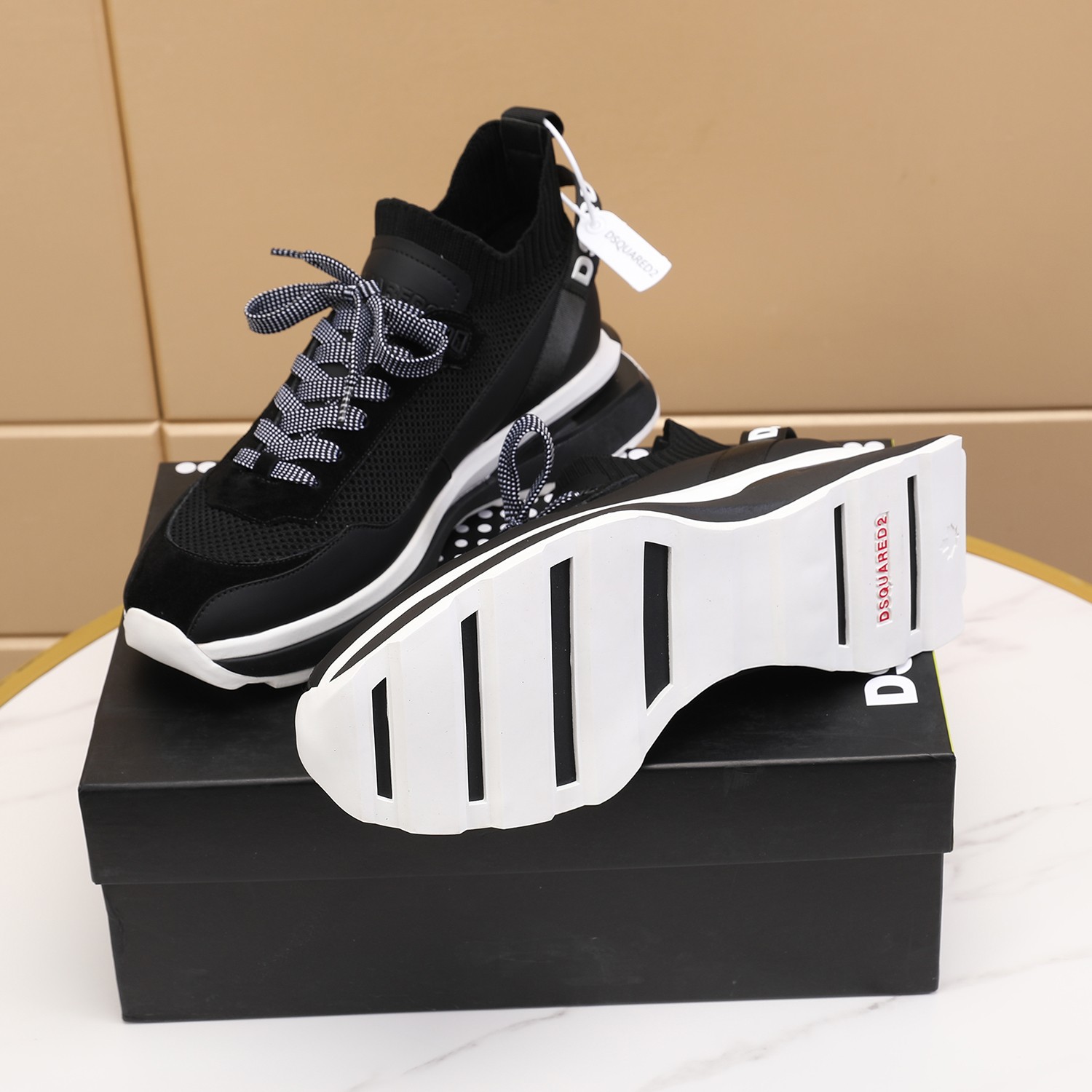 Men O*ff W*hite Top Sneakers