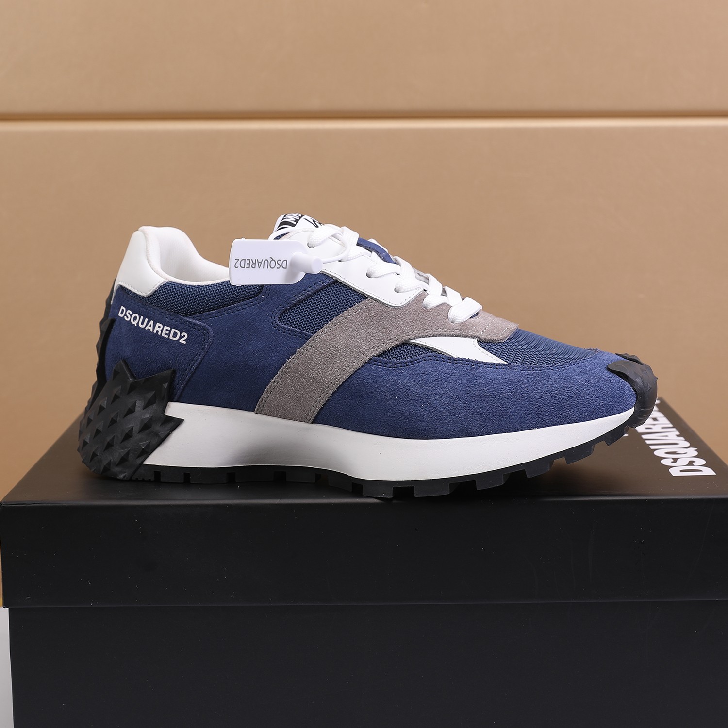 Men O*ff W*hite Top Sneakers