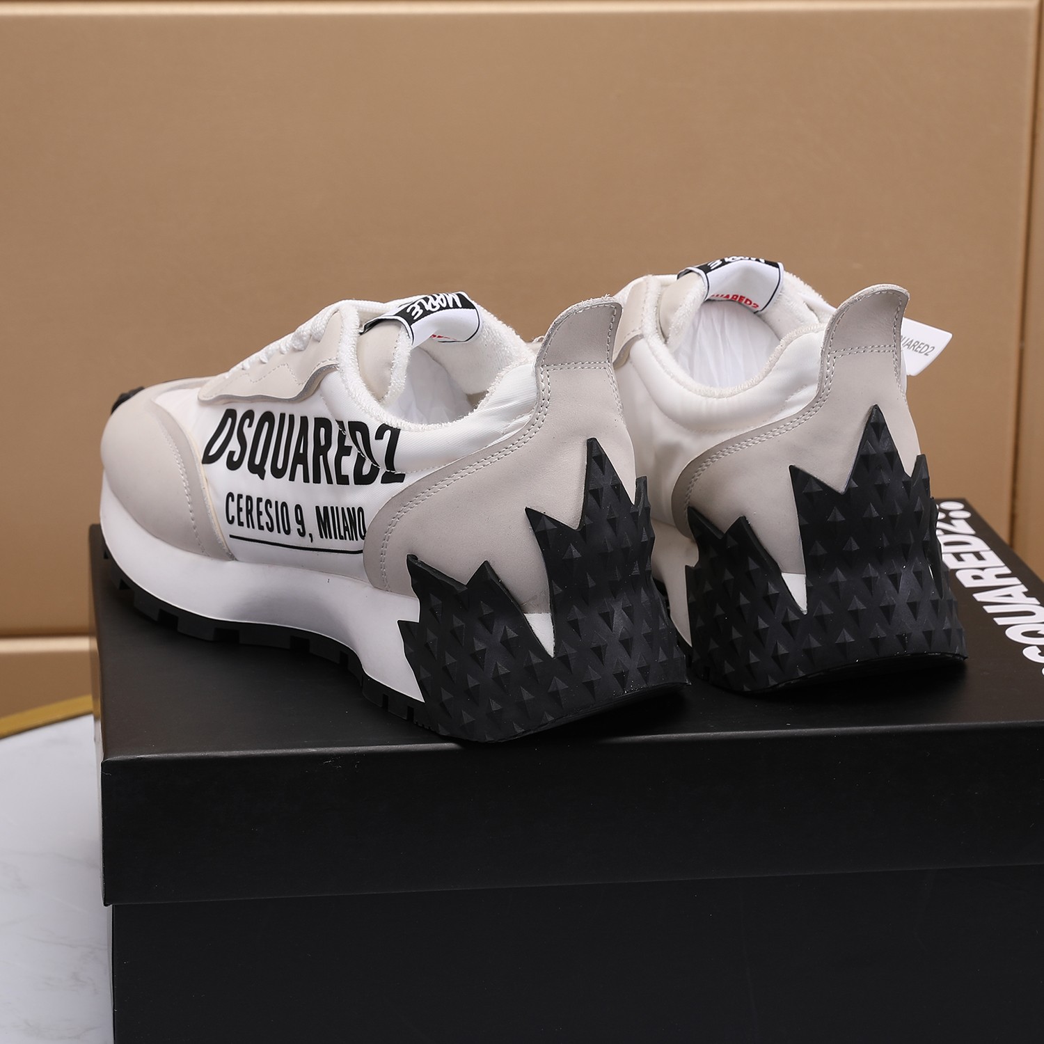 Men O*ff W*hite Top Sneakers