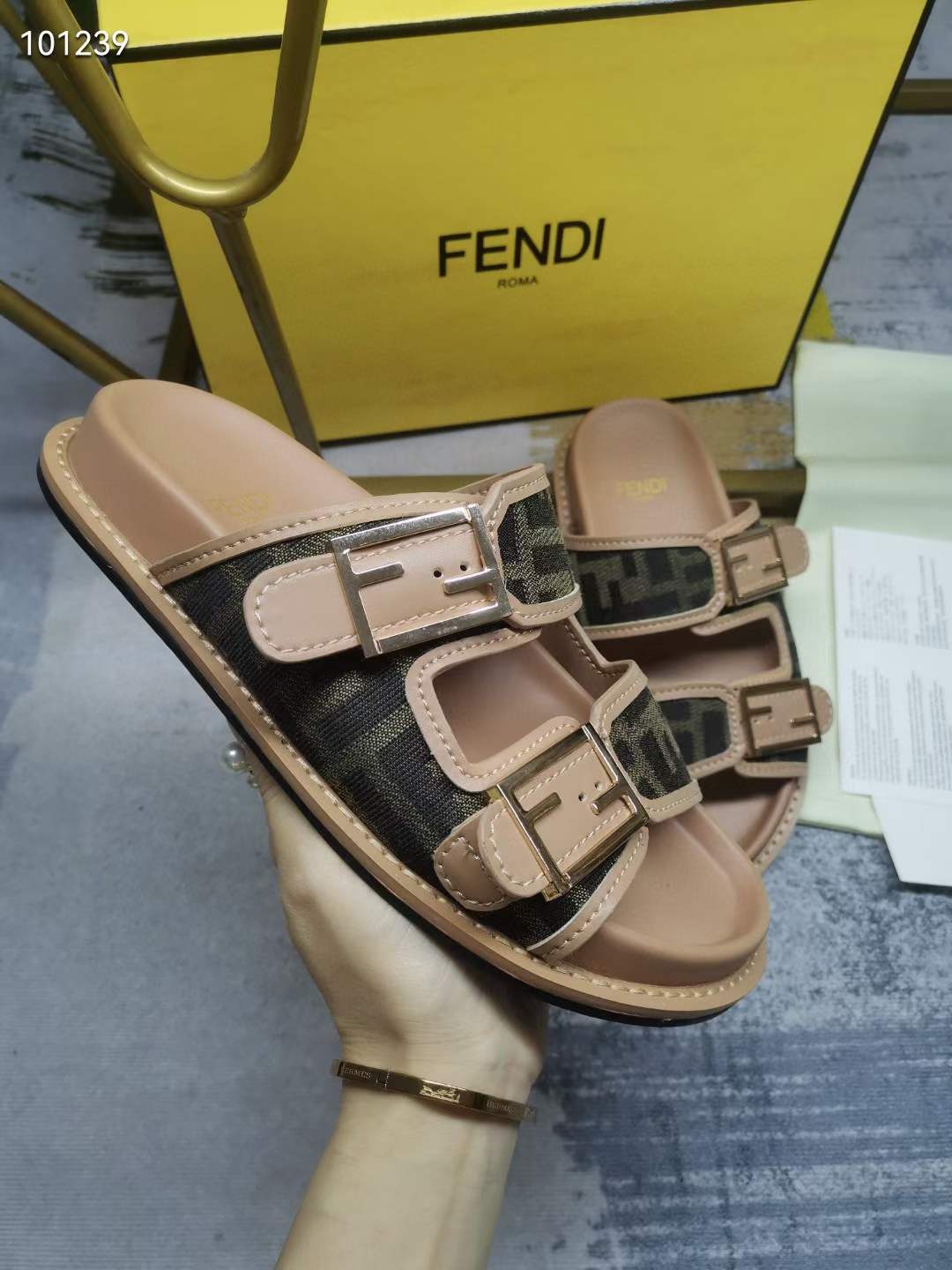 Women Men F*endi Top Sandals （ ）