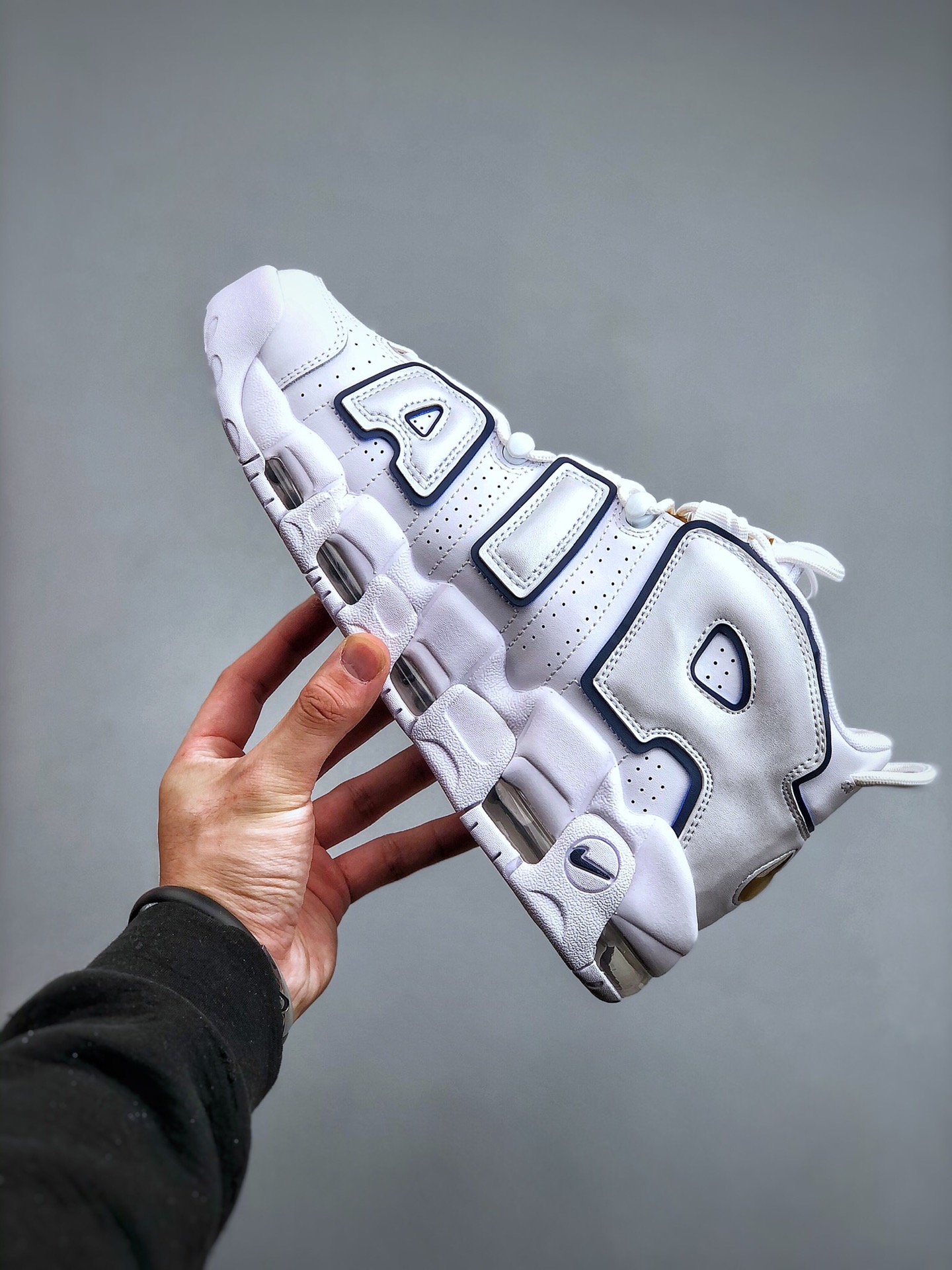 Nike air more uptempo