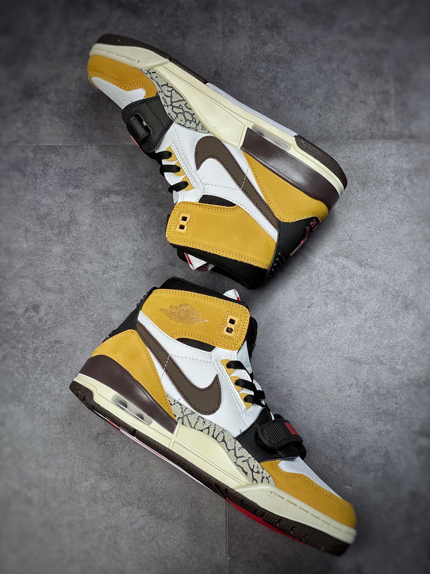 NIKE Air Jordan Legacy 312