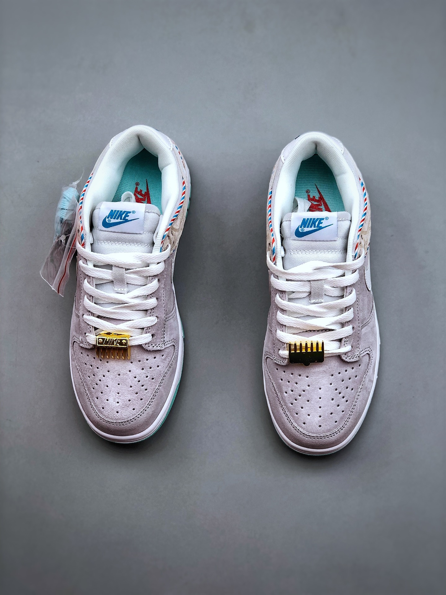 Nike SB Dunk low barber shop grey