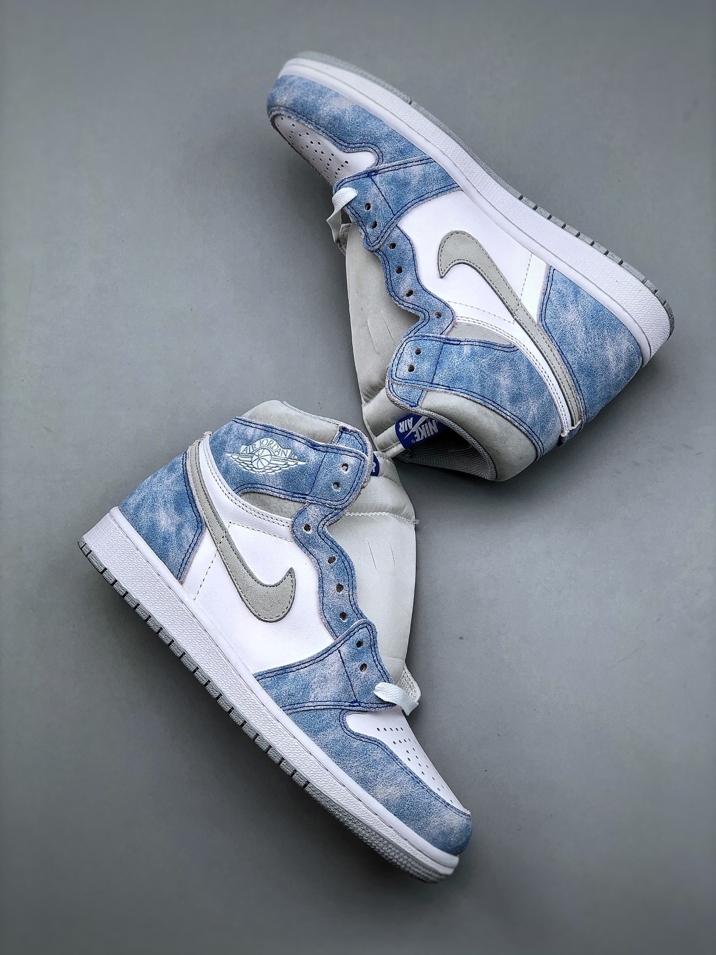 Air Jordan 1“ Hype Royal” 555088-402