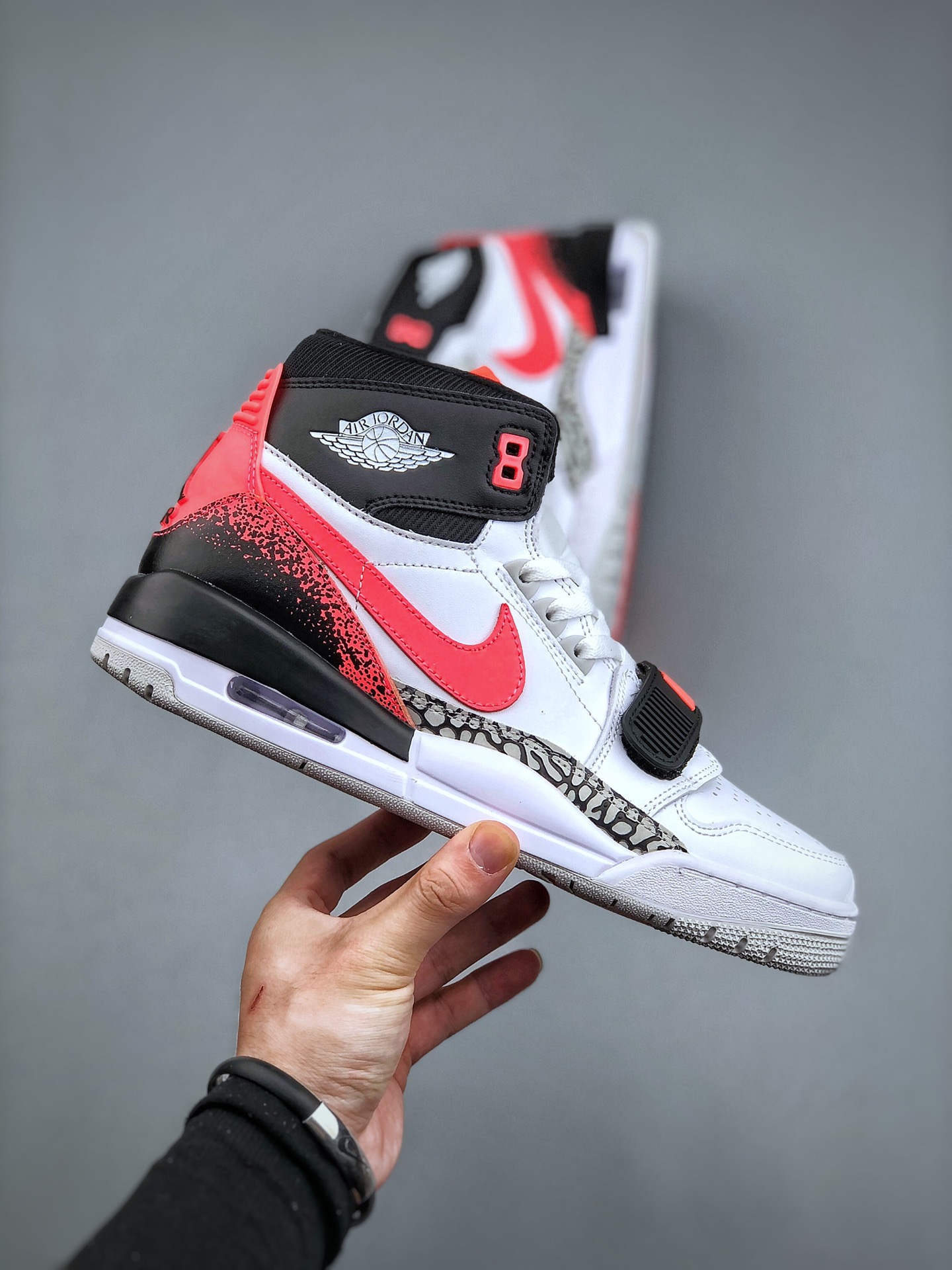 NIKE Air Jordan Legacy 312