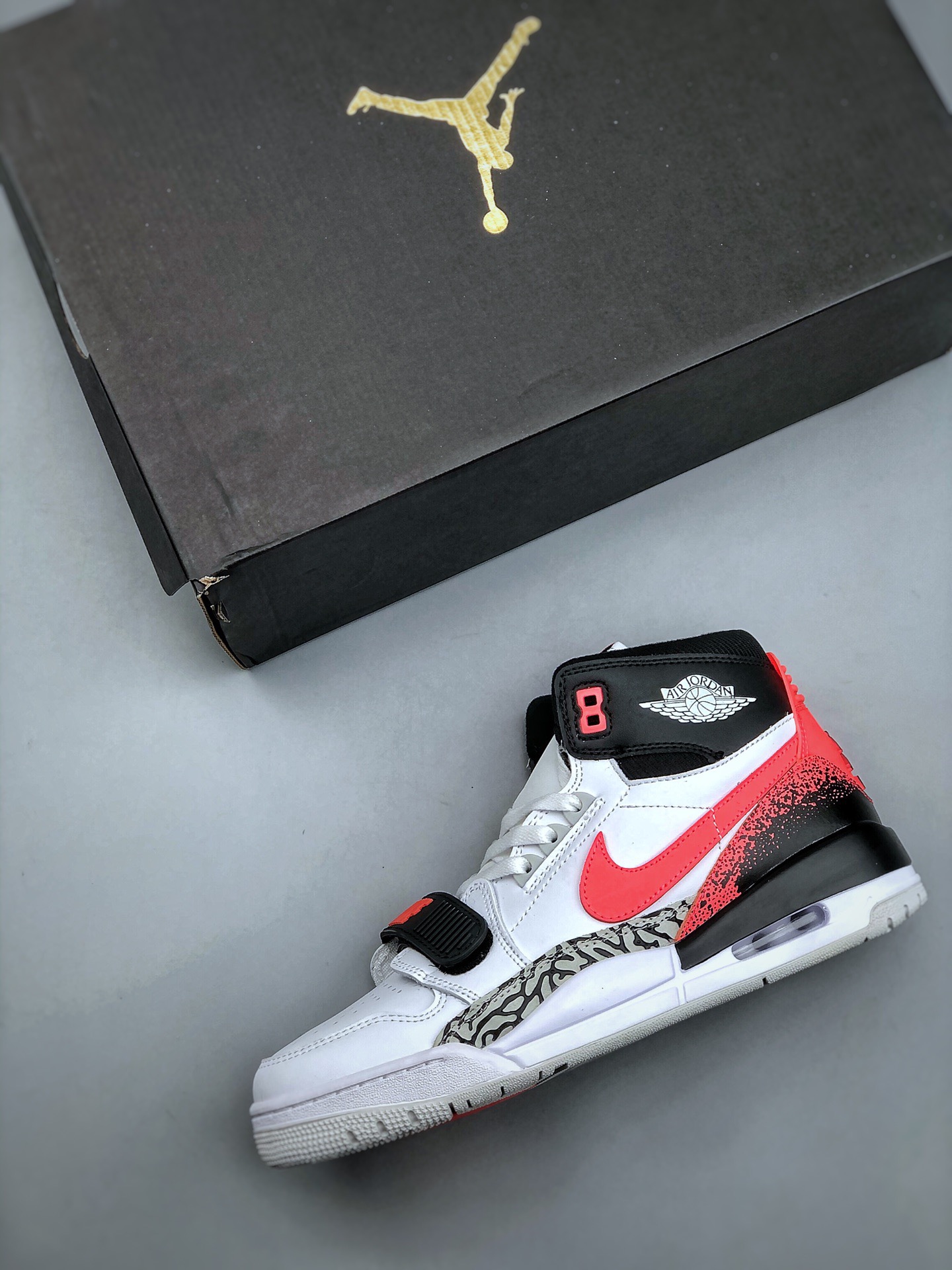 NIKE Air Jordan Legacy 312