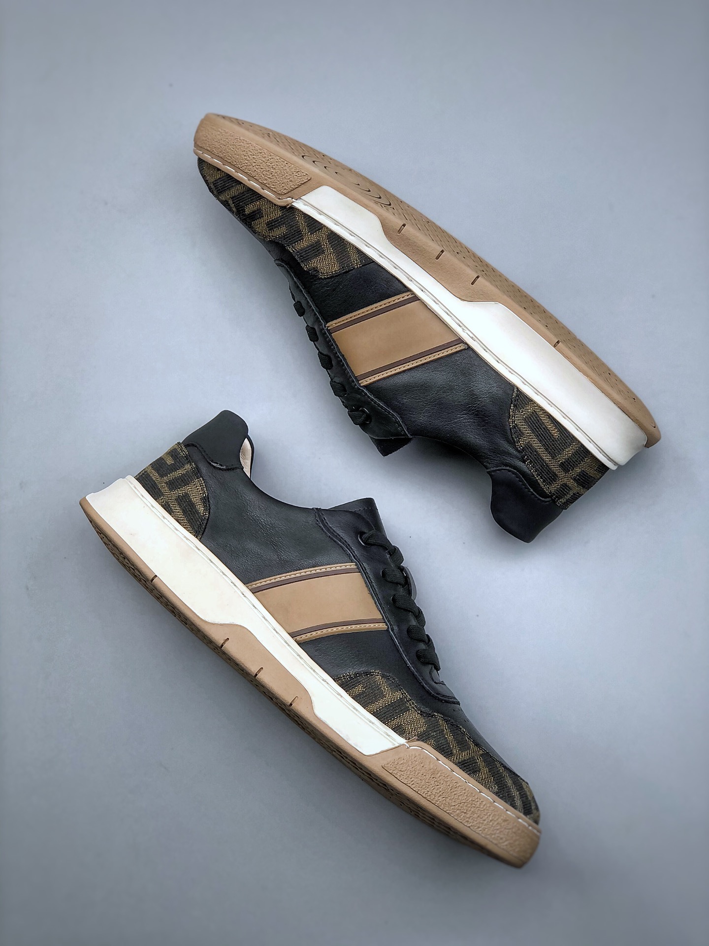 Men F*endi Top Sneaker （ ）