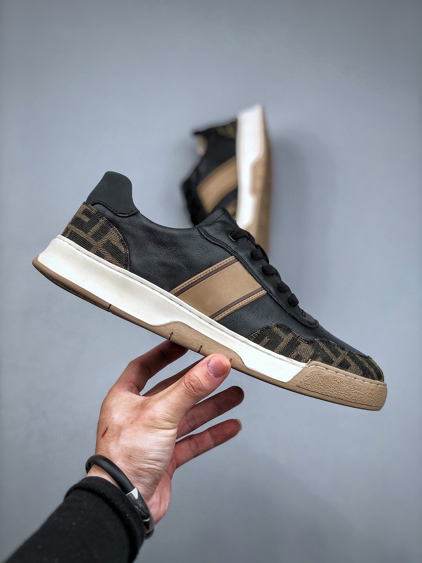 Men F*endi Top Sneaker （ ）