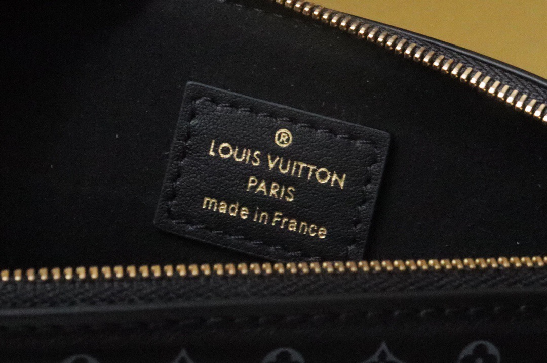 L*ouis V*uitton Top Bag