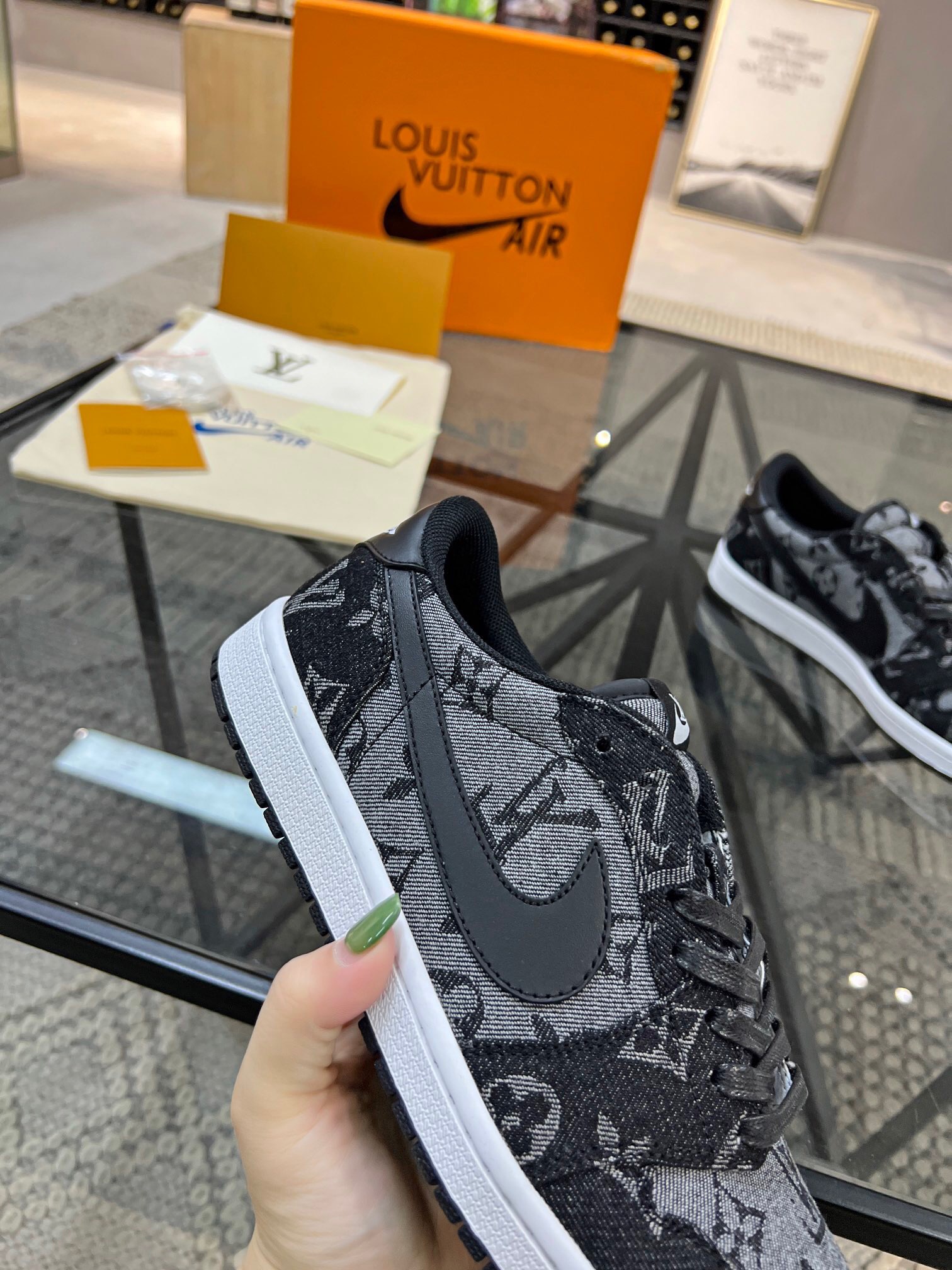 Men L*ouis V*uitton x NIKE Sneakers Maikesneakers