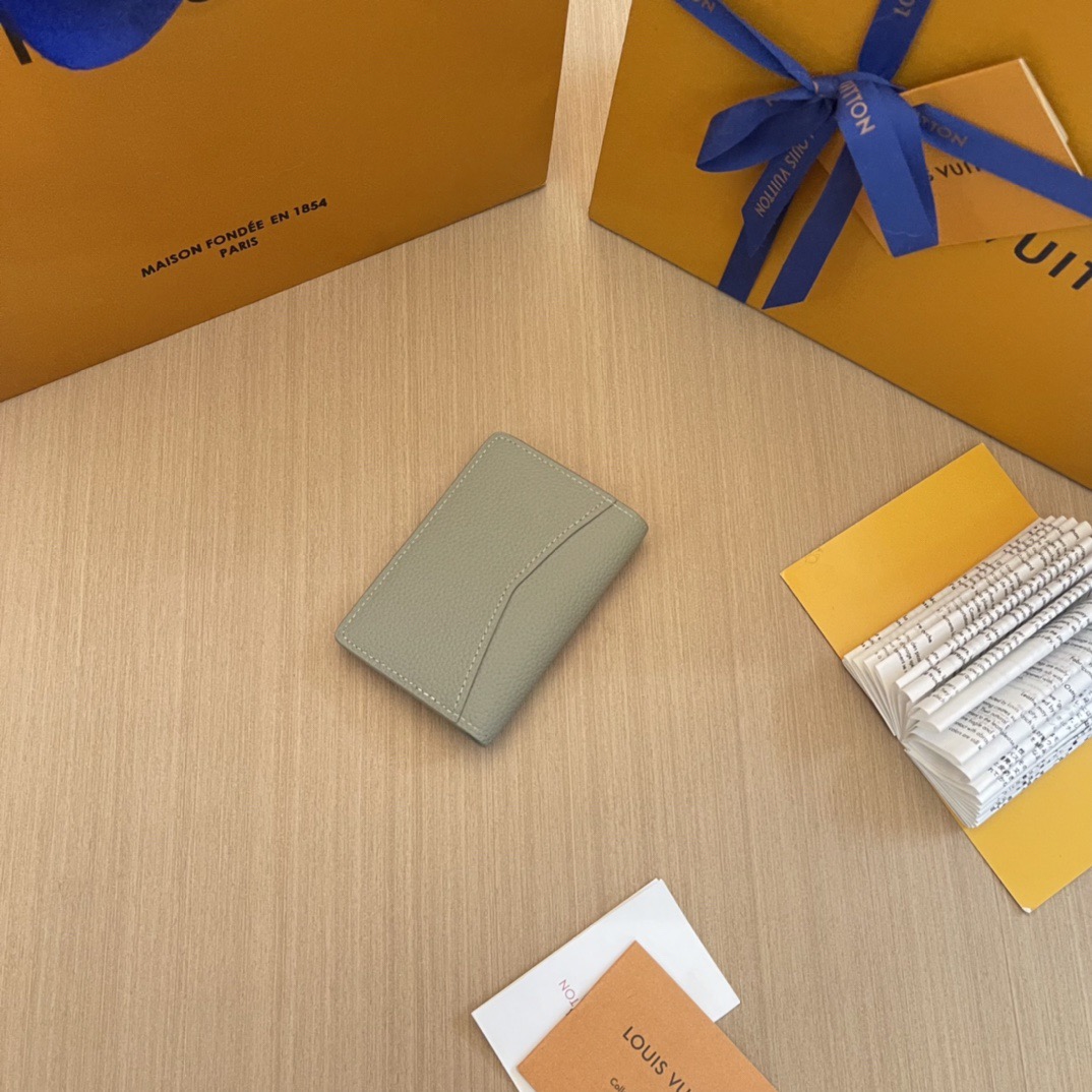 L*ouis V*uitton Top Bag