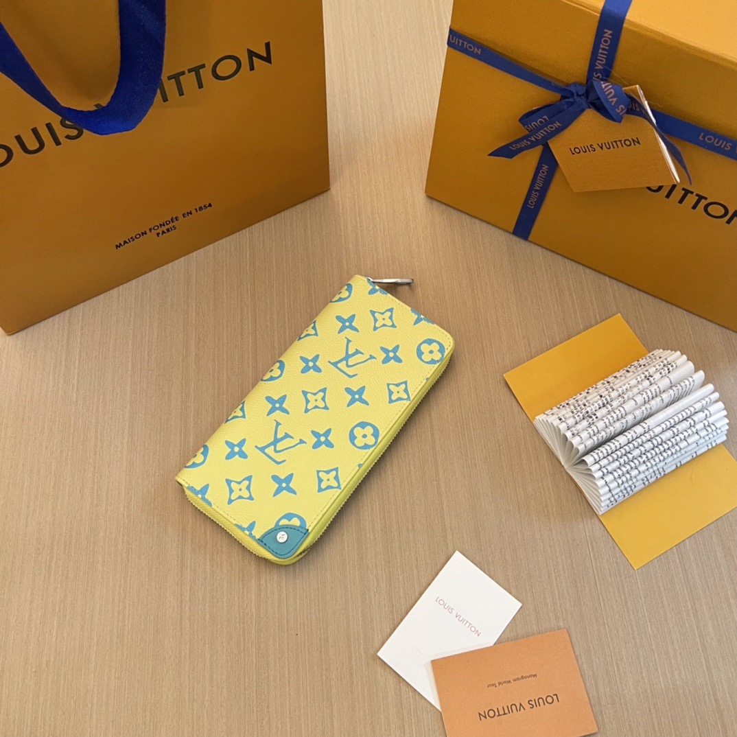 L*ouis V*uitton Top Bag