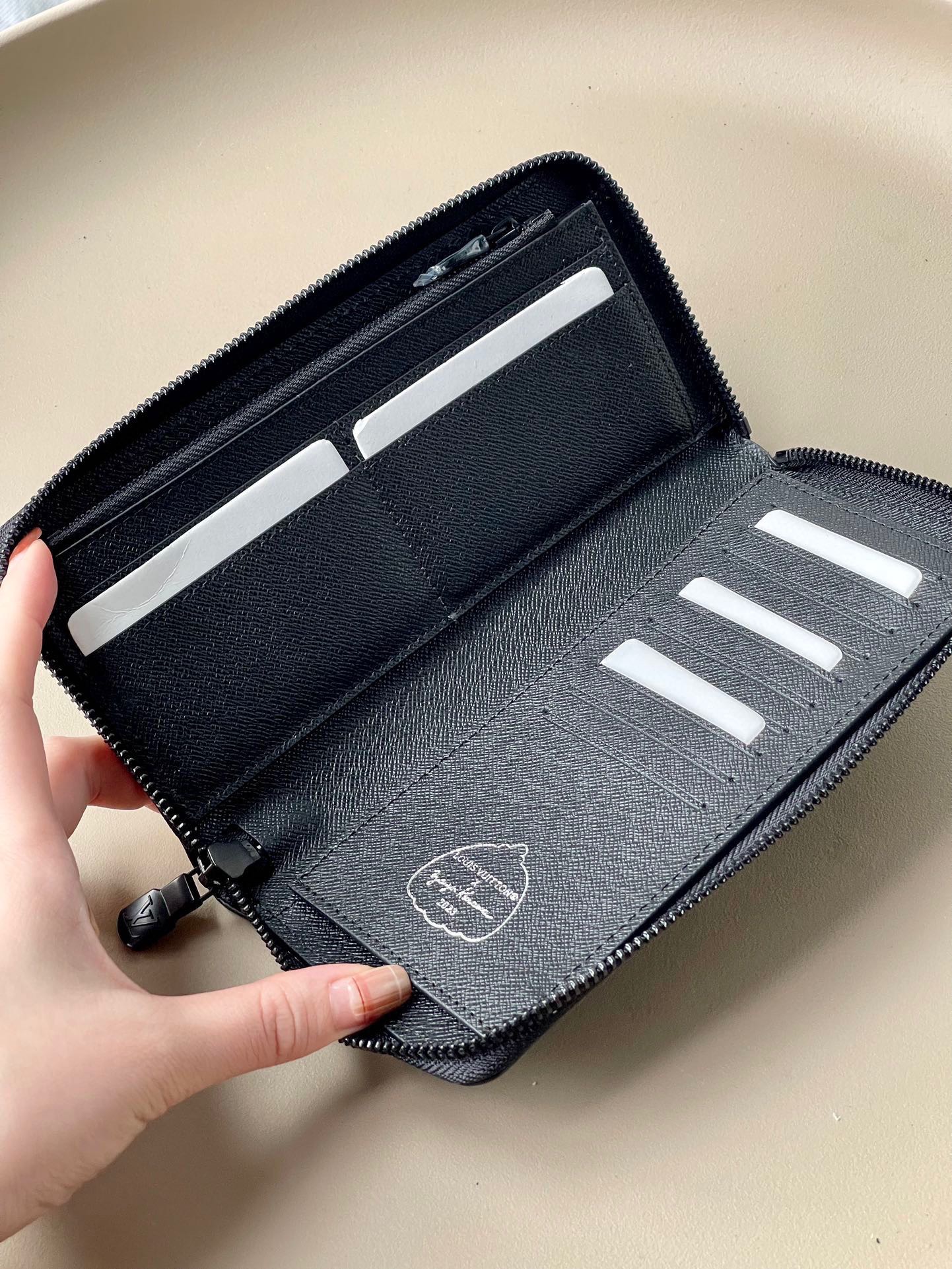 L*ouis V*uitton Top Bag