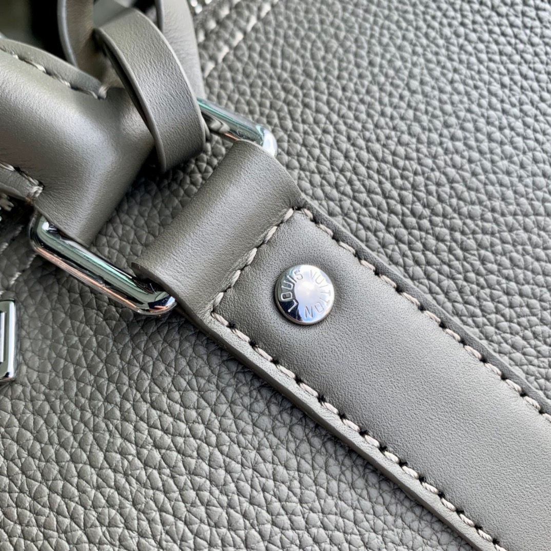 L*ouis V*uitton Top Bag