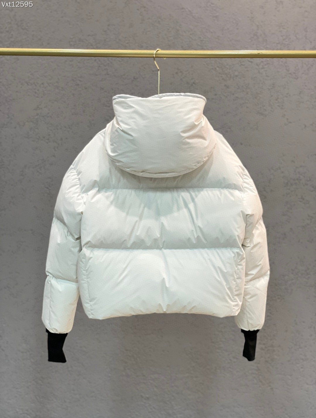 Women Jacket/Sweater Top Quality