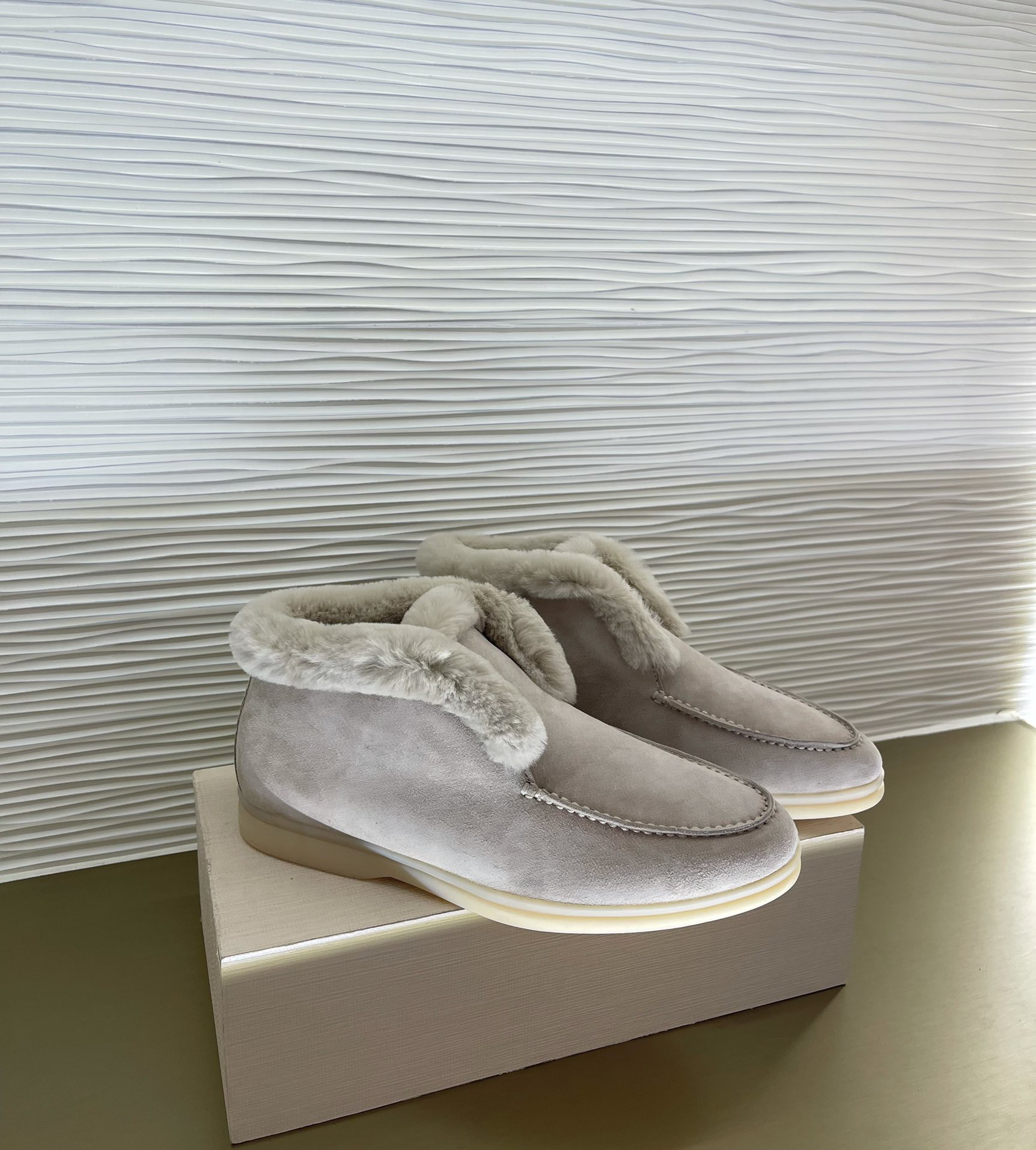 Women L*oro P*iana Top Loafer （）