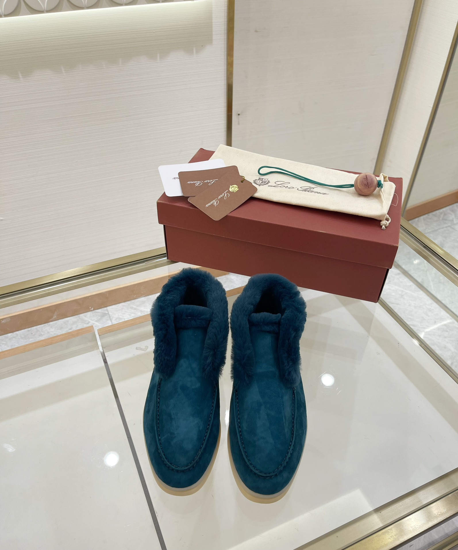 Women L*oro P*iana Top Loafer （）