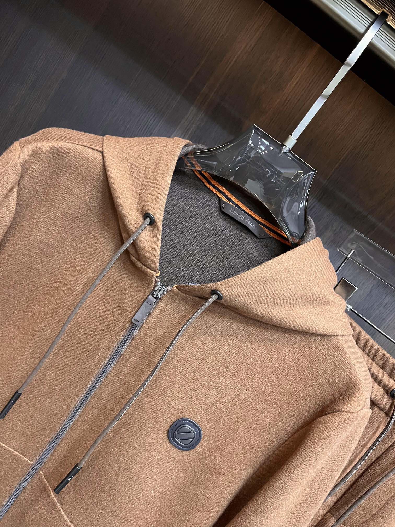 Men suits Top Quality