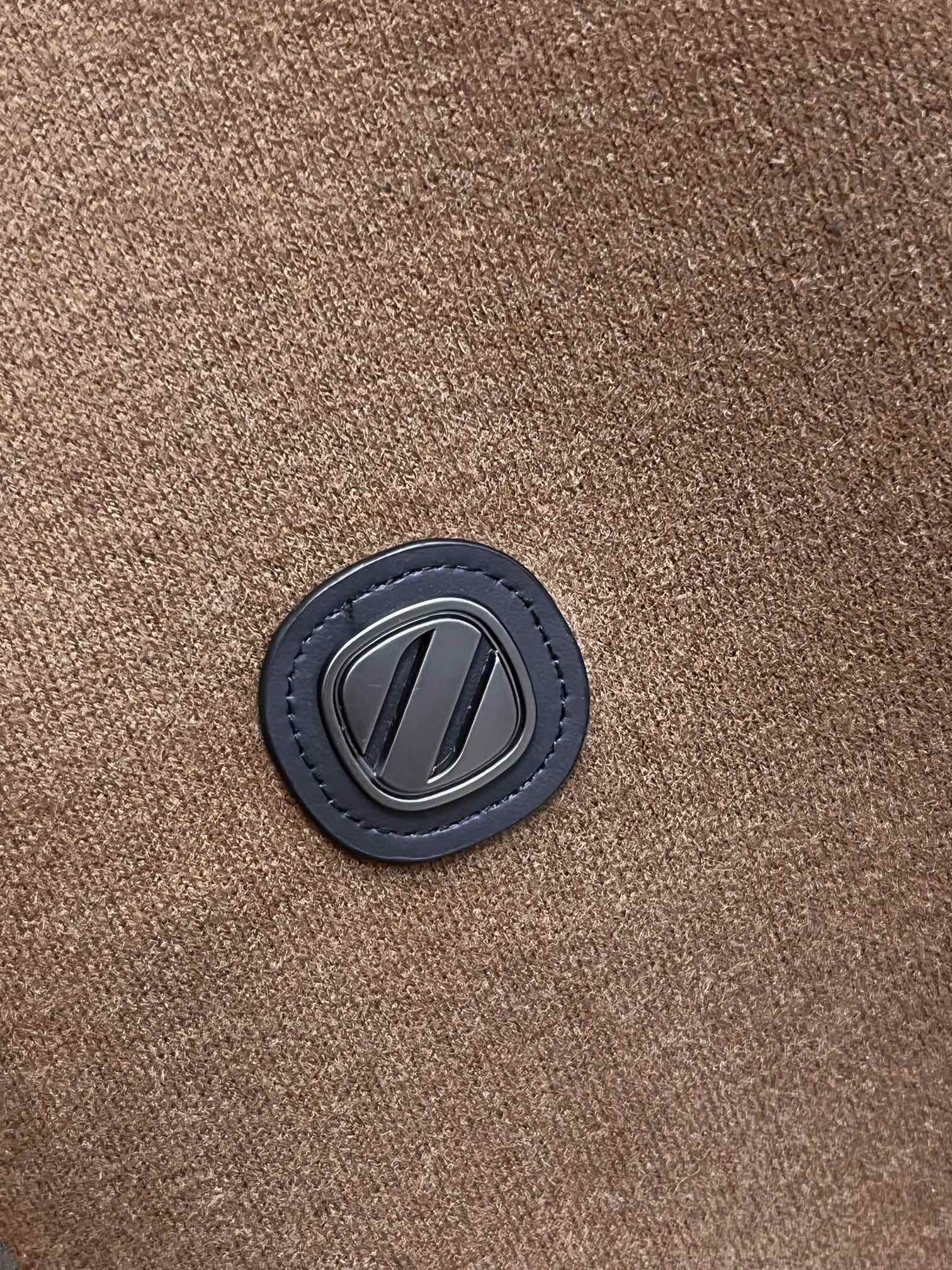 Men suits Top Quality