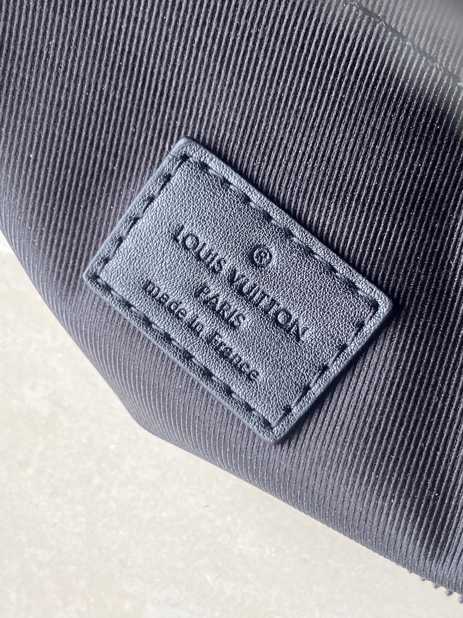 L*ouis V*uitton Top Bag