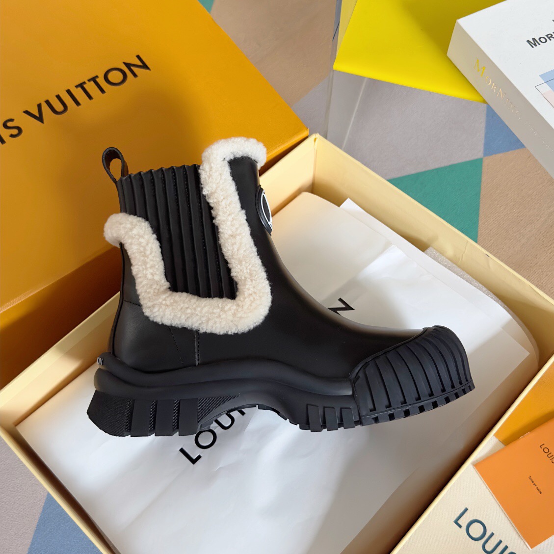 Women L*ouis V*uitton Top Sneaker