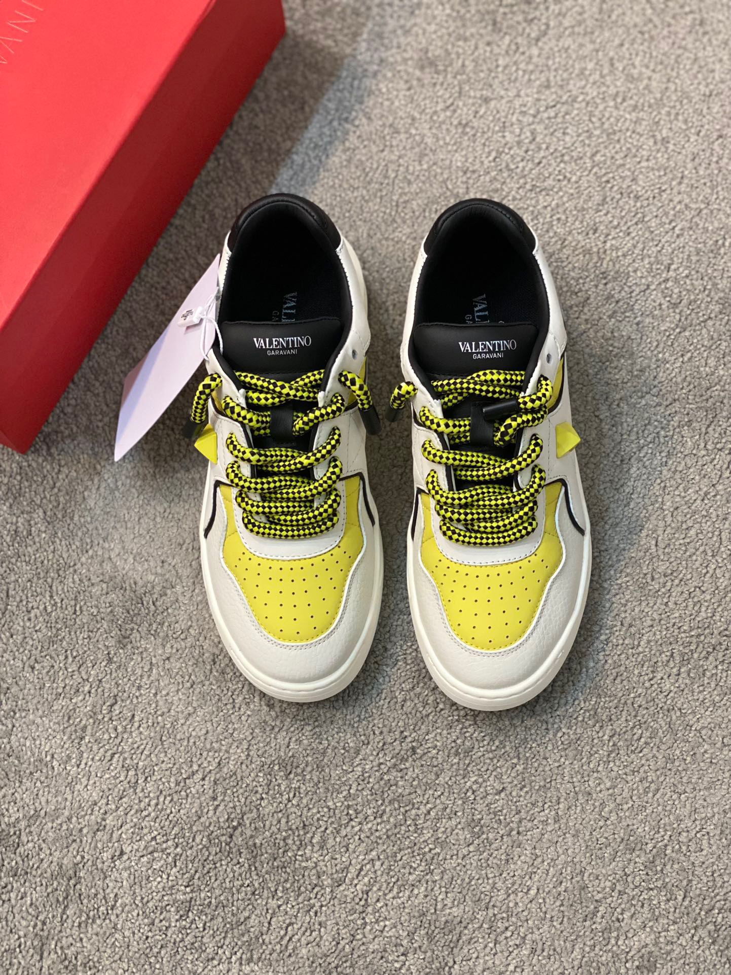 Men Women 𝑉*𝐴𝐿𝐸𝑁𝑇𝐼𝑁𝑂 Top Sneaker