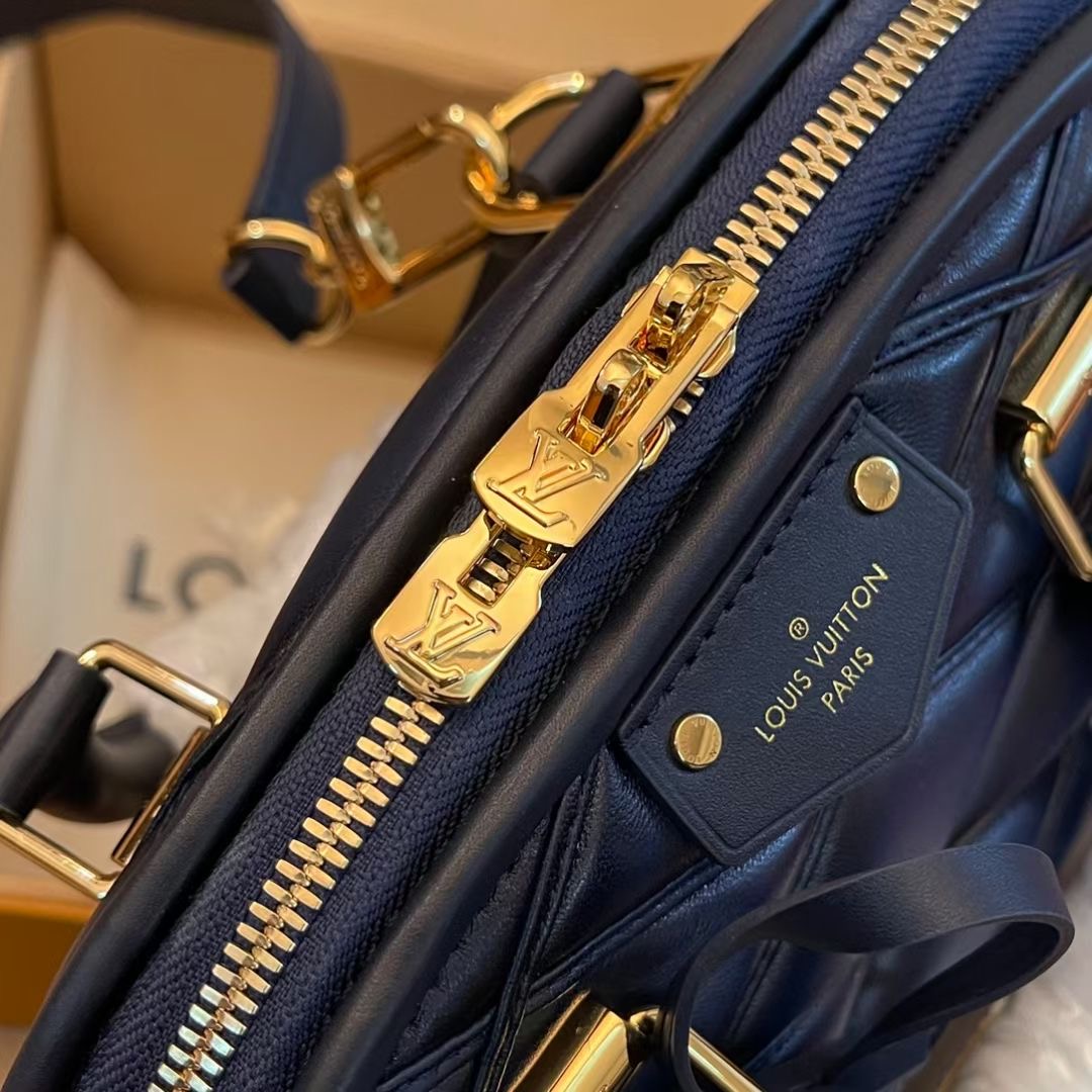 women L*ouis V*uitton Top Bag 23666