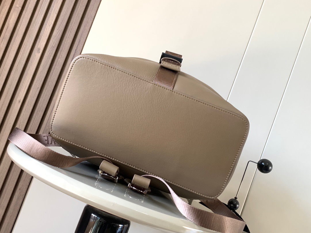 L*oewe Bag 9112 Top Quality