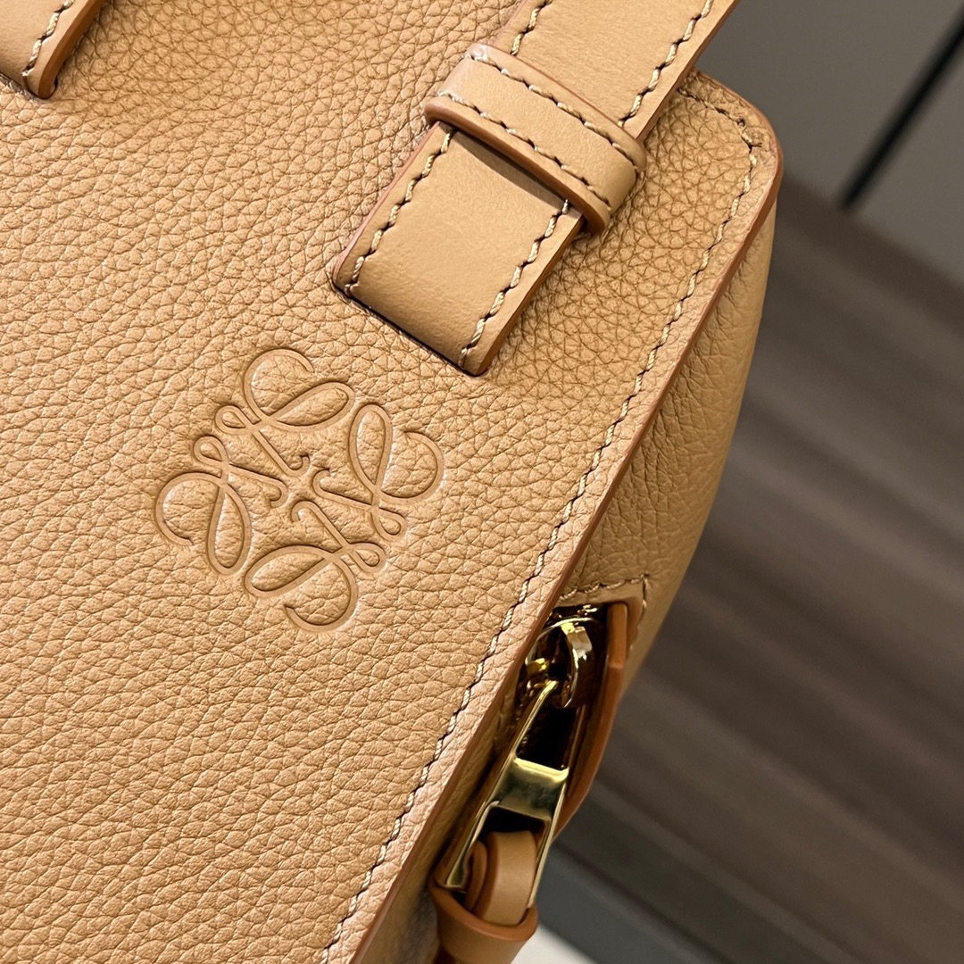 L*oewe Bag 652235 Top Quality