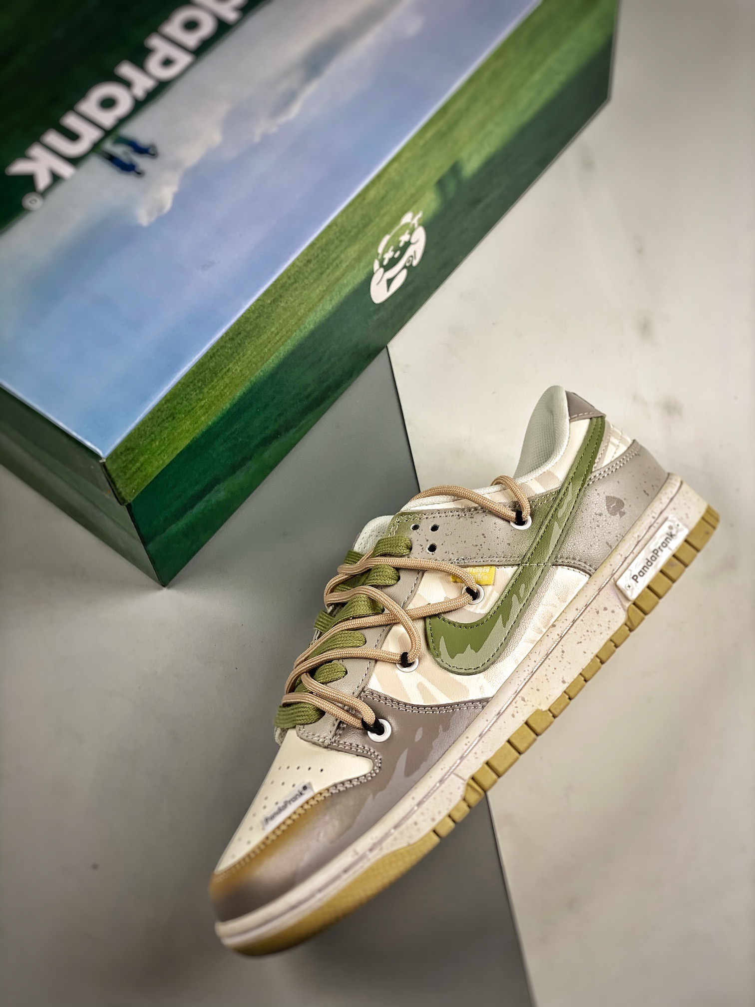 Men Women Nike SB Dunk Low