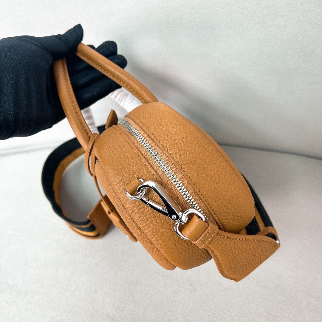 P*rada Bag Top Quality