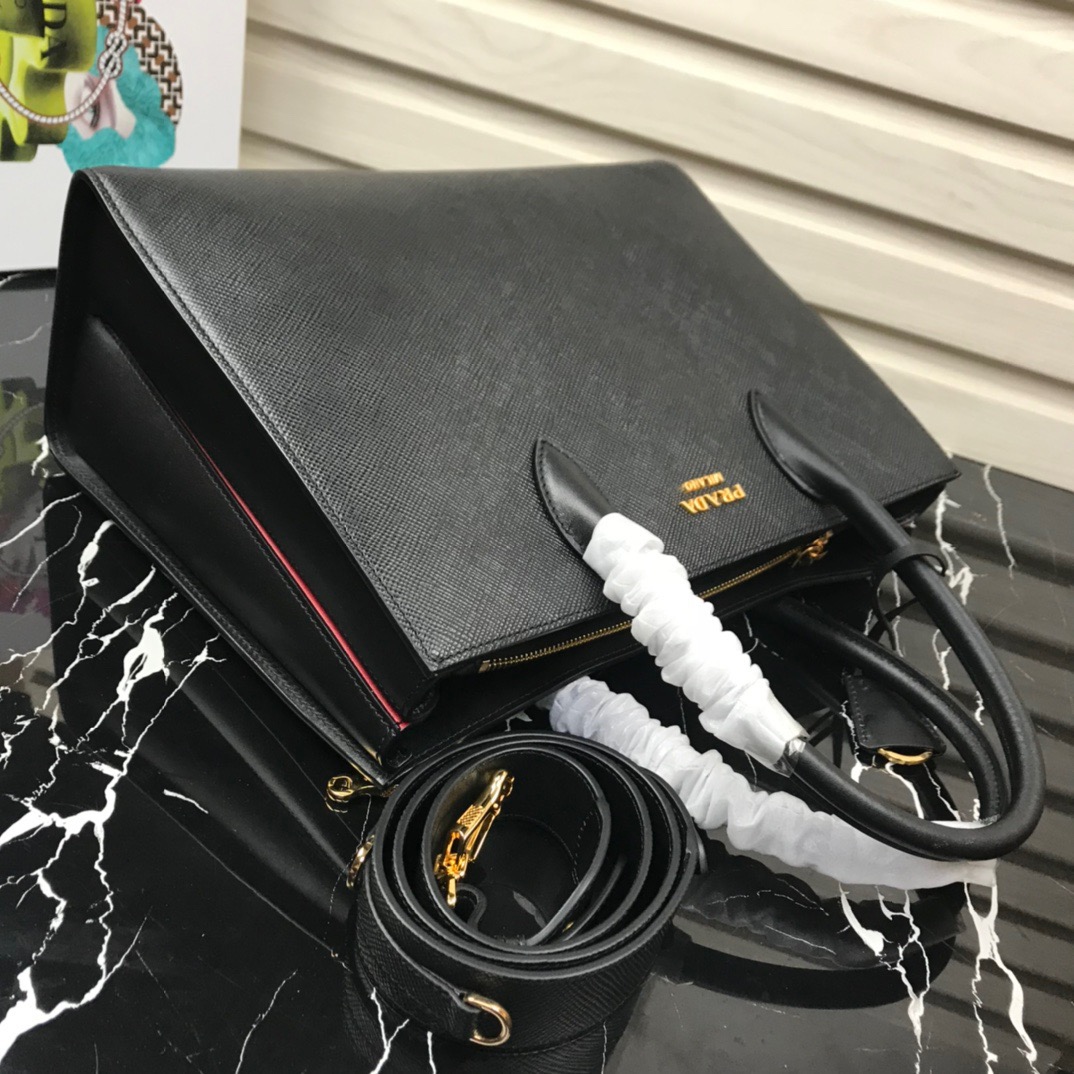 P*rada Bag Top Quality