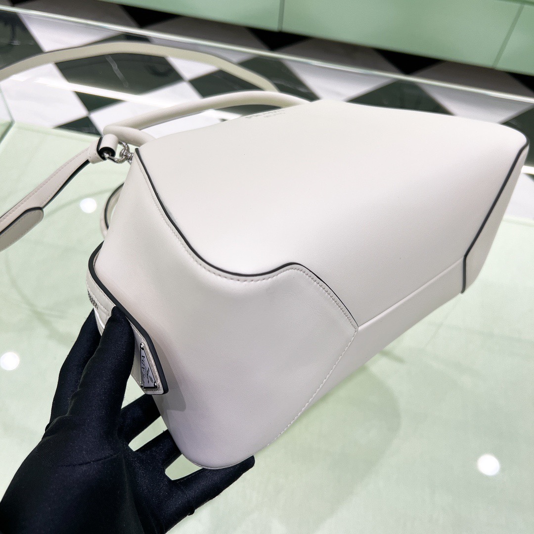 P*rada Bag Top Quality