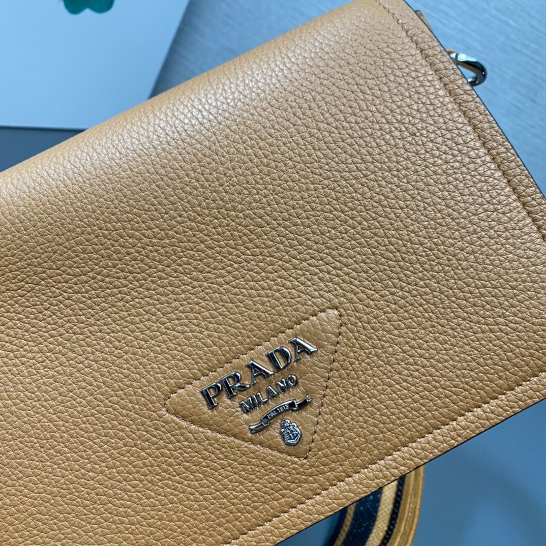 P*rada Bag Top Quality