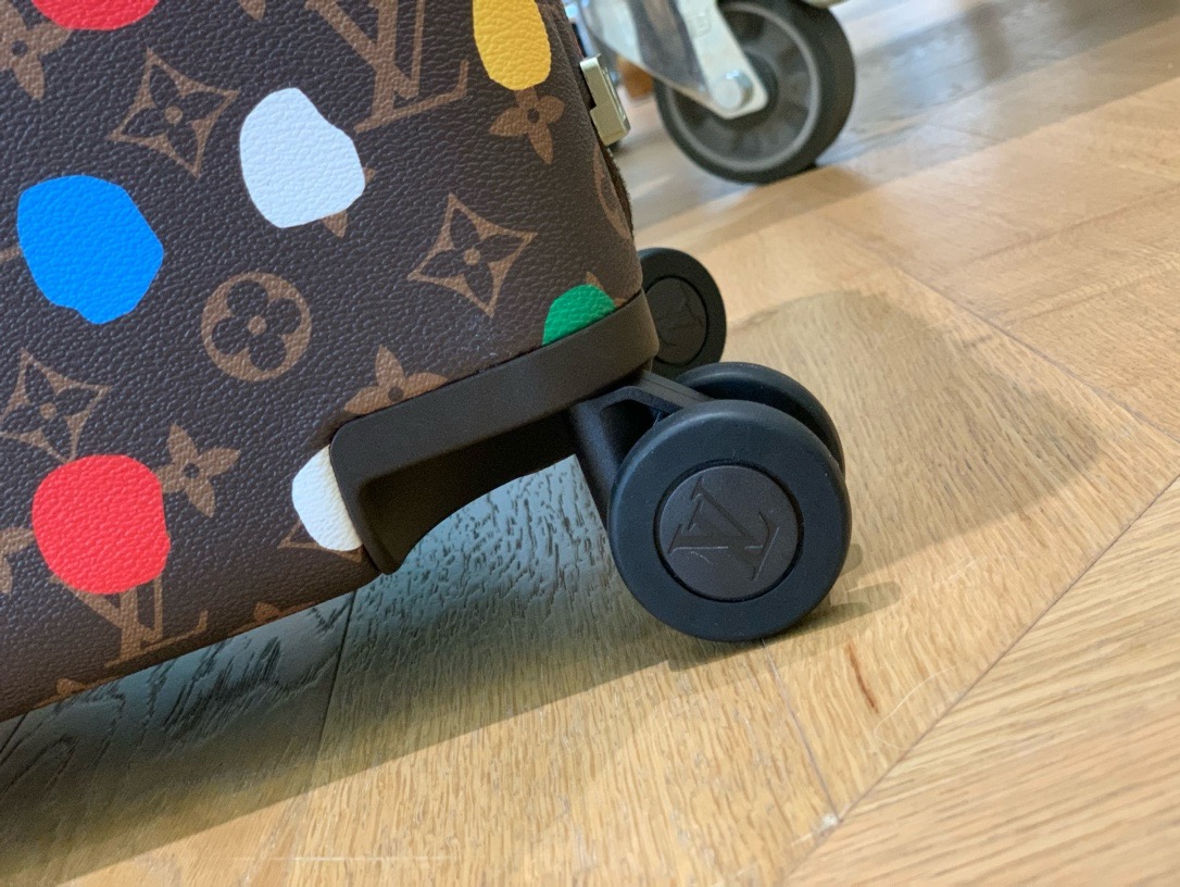 L*ouis V*uitton Luggage