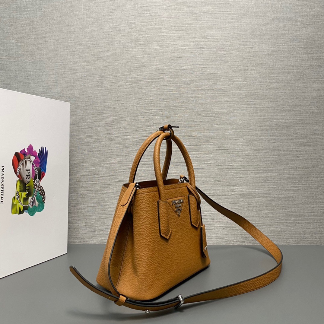 P*rada Bag Top Quality