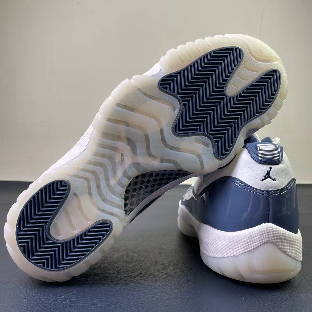 NIKE Air Jordan 11（）