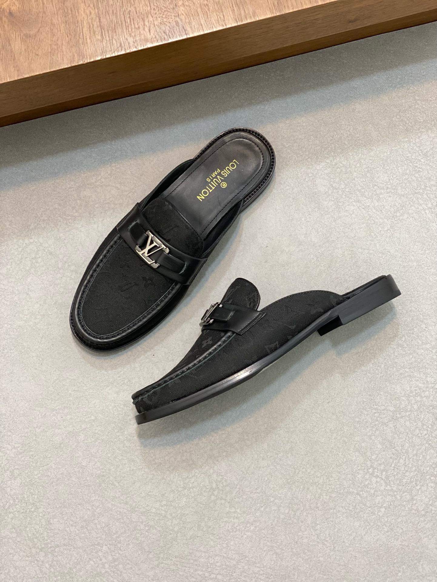 Men L*ouis V*uitton Top Slippers
