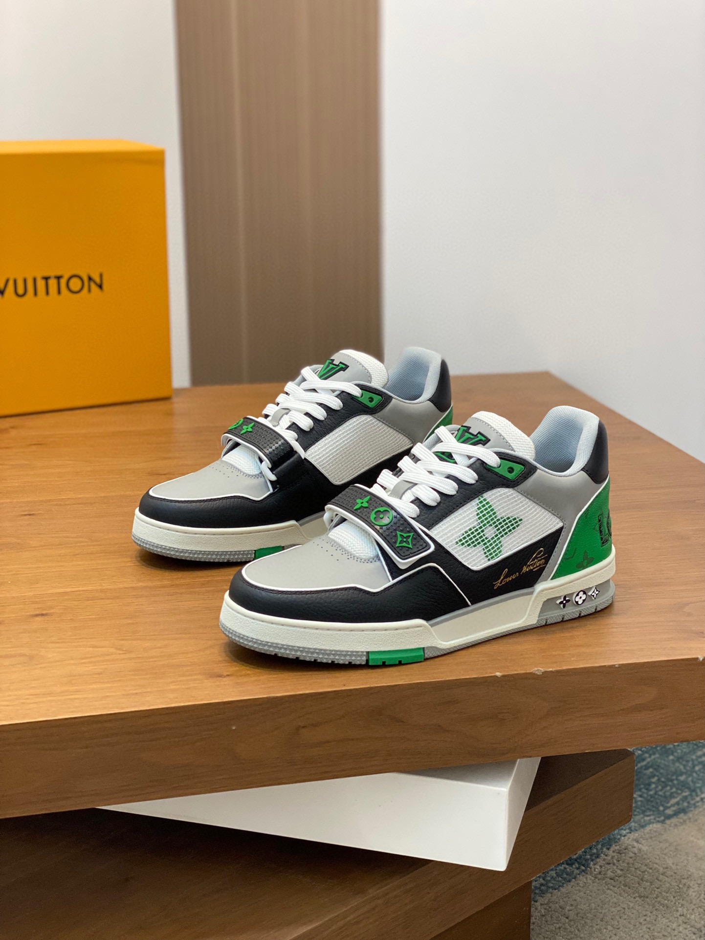 Men Women L*ouis V*uitton Top Sneaker