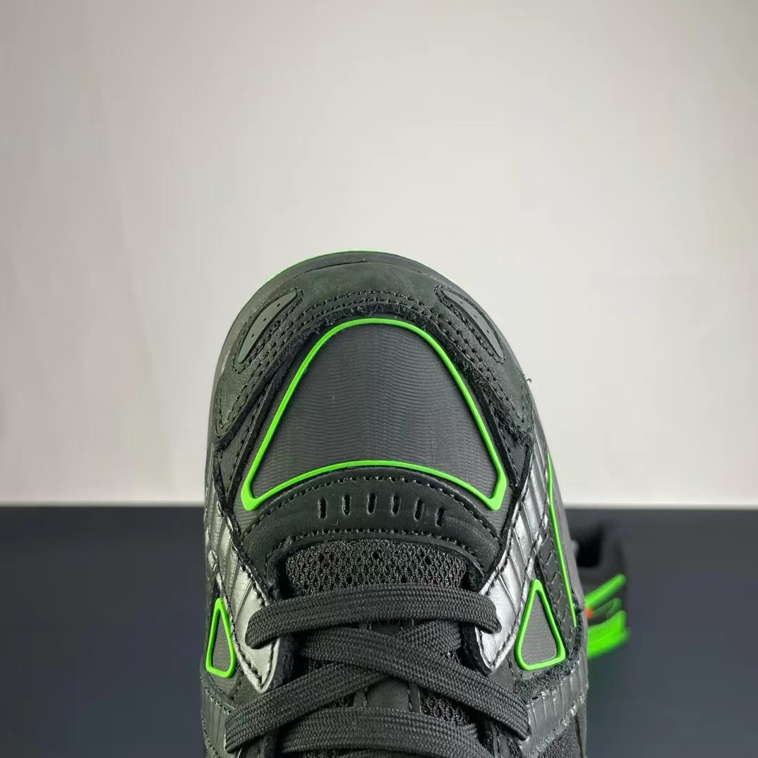 O.ff-white nike Rubber bunk