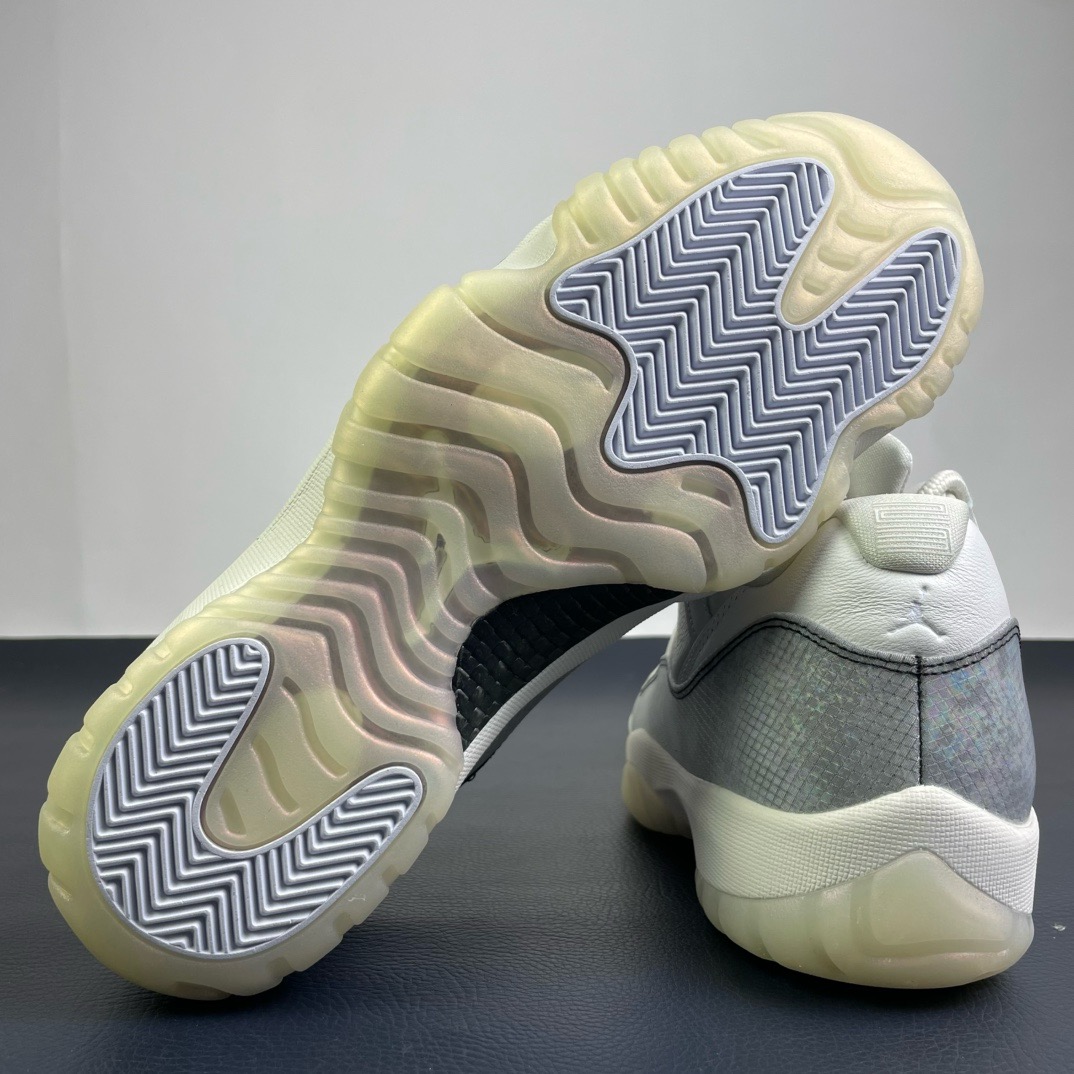 NIKE Air Jordan 11（）