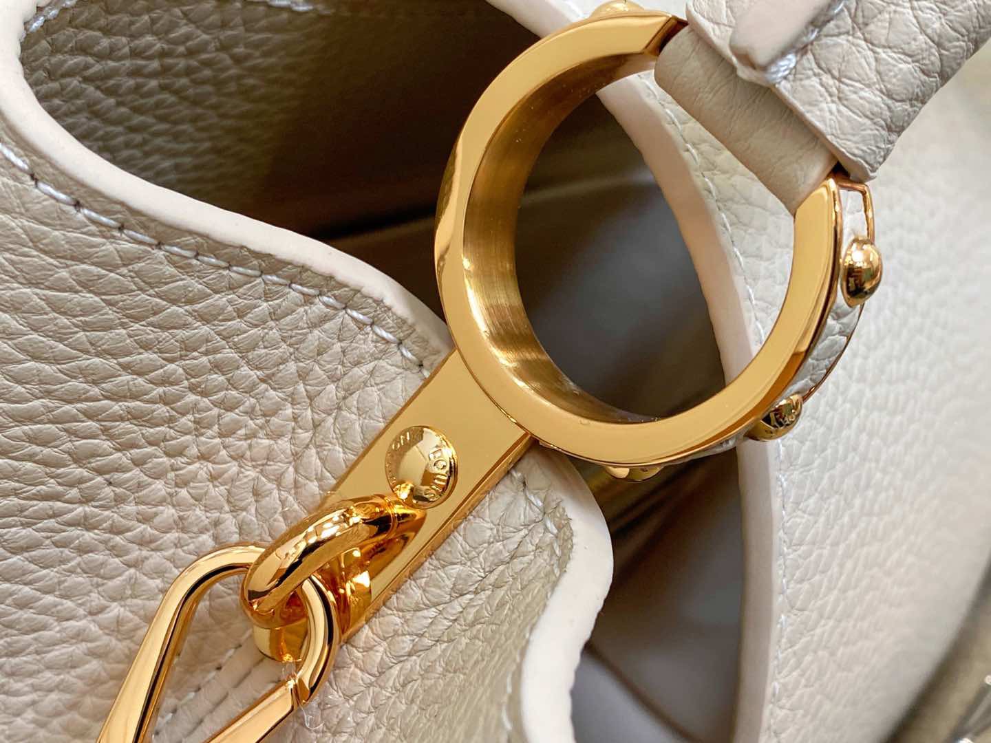 L*ouis V*uitton Top Bag