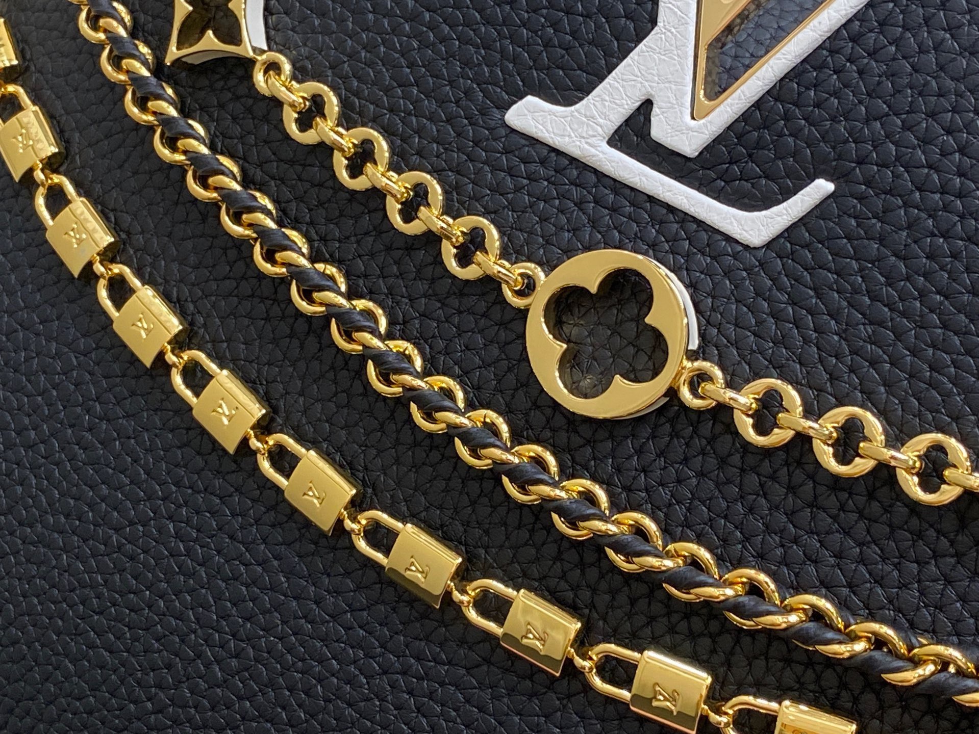 L*ouis V*uitton Top Bag