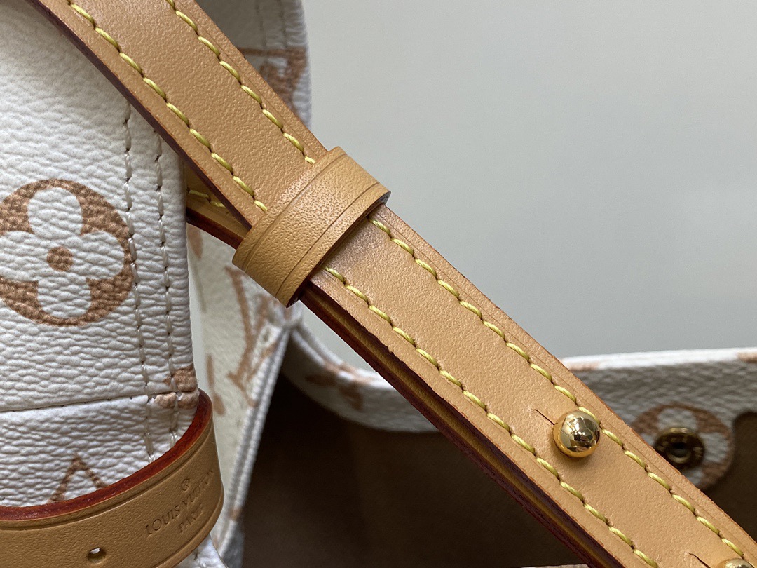 L*ouis V*uitton Top Bag